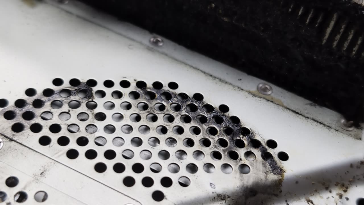 Playstation 4 Pro Overheating! Cigarette Tar And Roaches!