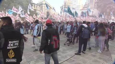 Argentine president urges unity as anti-government protests build