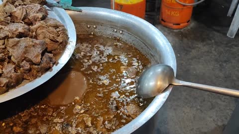 Street Food Beef Soup (Sup Daging)