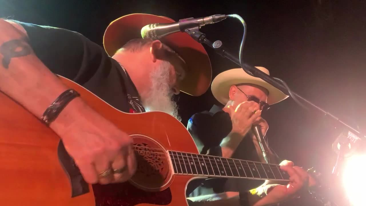 KD Wells - Broken Window Serenade (Whiskey Myers Cover) feat Sonny Dixon