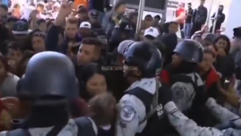 BREAKING: Massive caravan of illegals headed over the border.