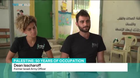 Former Israeli soldiers talk a bit