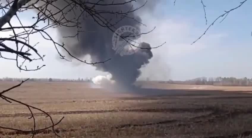 Russians blow up their Ka-52 Alligator helicopter after they made an emergency landing
