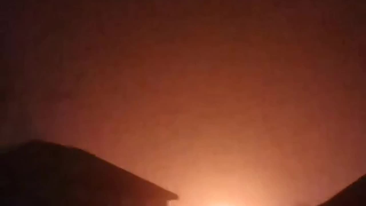 Footage of a powerful explosion of a kamikaze drone in Dzhankoy, Crimea