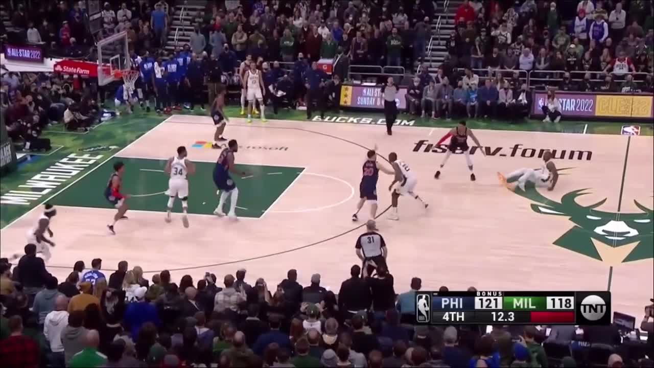 Giannis Antetokounmpo Exchanges Words With Embiid After His Worst Choke&Wants To Trade Middleton !