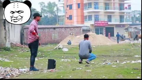 Foreign friends prank, laugh dead