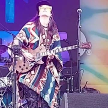 Barb Carbon (The Ain't Sisters) - LIVE @ 420Fest (Short 3)