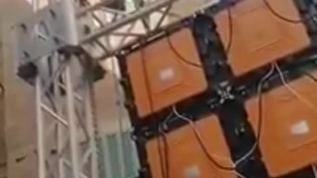 العروسه خربت الدنيا في فرحها ولبست تسع بدل وطلعت ع استيدچ دور سابع