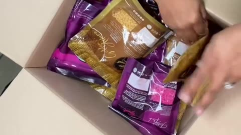 Unboxing Sexy Smooth Golden Allure and Tickled Pink Wax | @blasianbare.esthetics