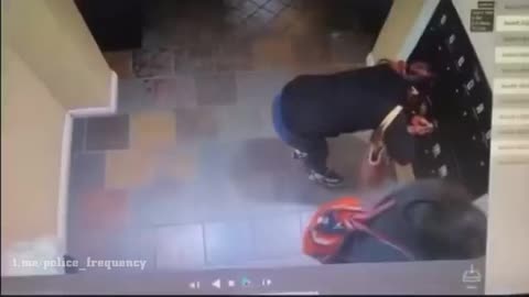 CA GOVERNOR RECALL RACE: BRAZEN BALLOT THEFT CAUGHT ON CAMERA
