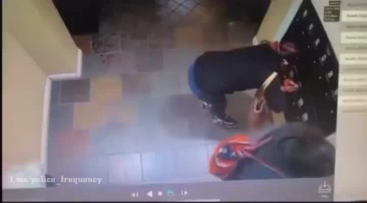CA GOVERNOR RECALL RACE: BRAZEN BALLOT THEFT CAUGHT ON CAMERA