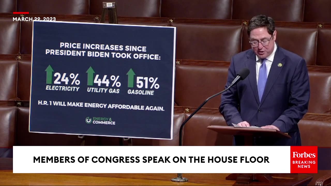 'Unnecessarily Burdening States'- GOP Lawmaker Rails Against Biden Admin's Energy Permitting System