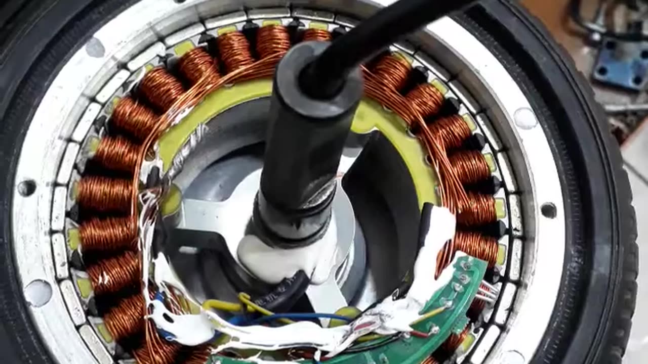 Como ubicar el punto de unión de las tres bobinas de un motor brushless
