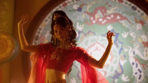 Miss Gu Feng is really beautiful