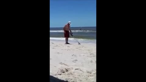 Funny metal detecting clips