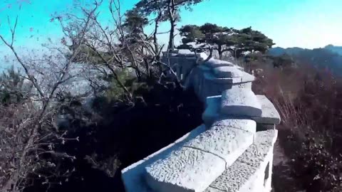 TRAVEL SOUTH KOREA! SEOUL'S BUKHANSAN NATIONAL PARK... RUNNING ON TOP OF THE FORTRESS' WALL