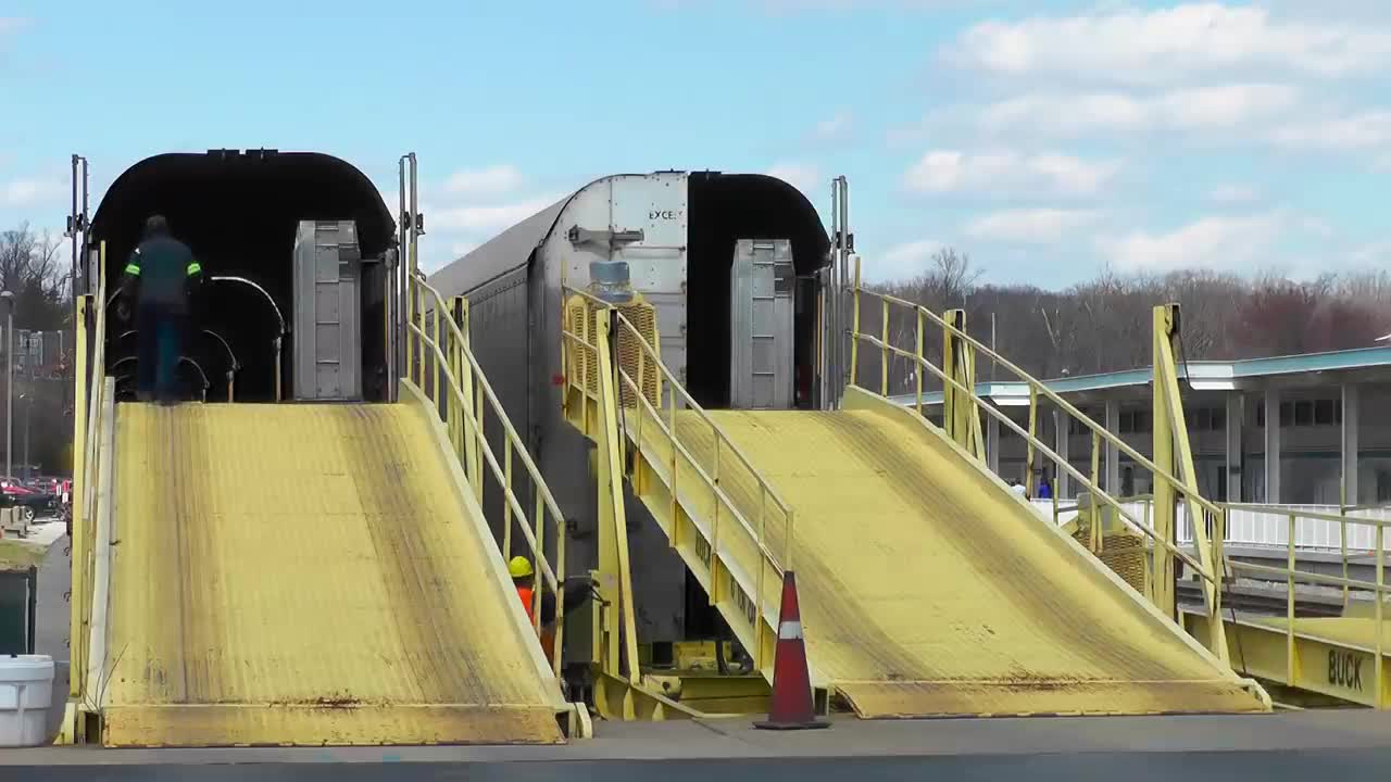 Amtrak Auto Train Loading and Leaving Lorton Virginia to Sanford, Florida | Railfan Rowan