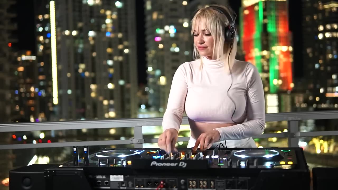 Mila Rubio @ Downtown Miami / Melodic Techno & Progressive House Mix