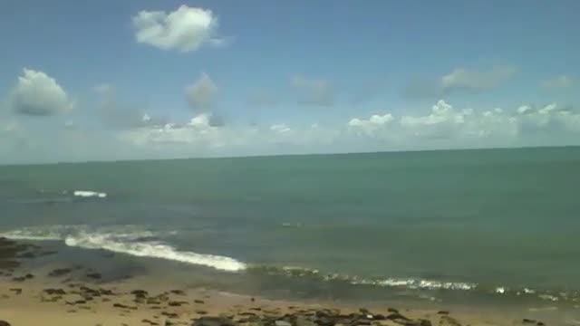 Filmando o mar calmo na beira da praia, lindo cenário! [Nature & Animals]