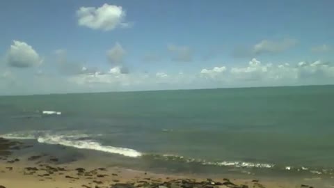 Filmando o mar calmo na beira da praia, lindo cenário! [Nature & Animals]