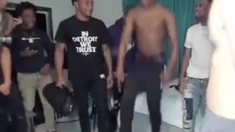 WHAT SPEED IS DOING - SPEED FUNNY DANCE