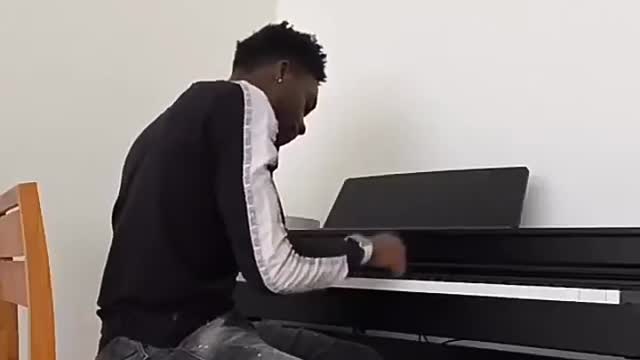 When You ask Your Friend to play something for him 🤩 And He Nailed it