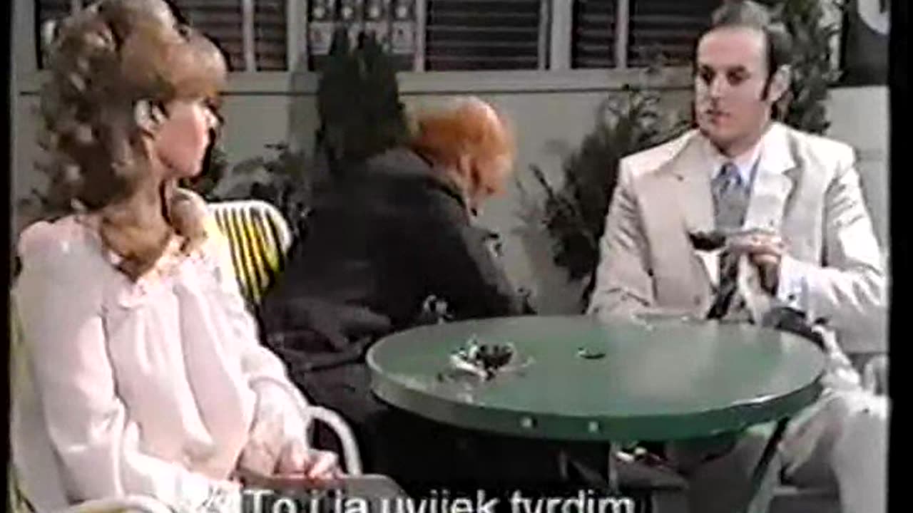 MONTY PYTHON - Prodavač sira,Dani salate,Biskup
