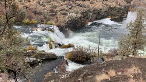 Central Oregon – Steelhead Falls – Above the Waterfall – 4K