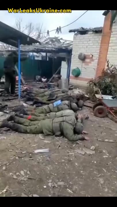 Ukraine war combat footage : Russian soldiers surrender GOES WRONG