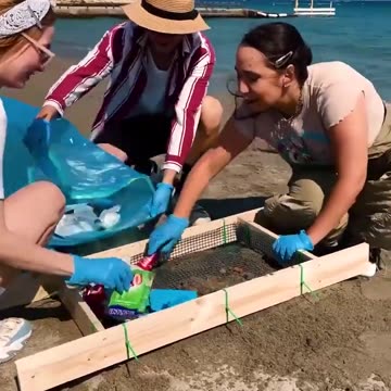 🌴They didn't expect their beach clean-up to turn into a treasure hunt!