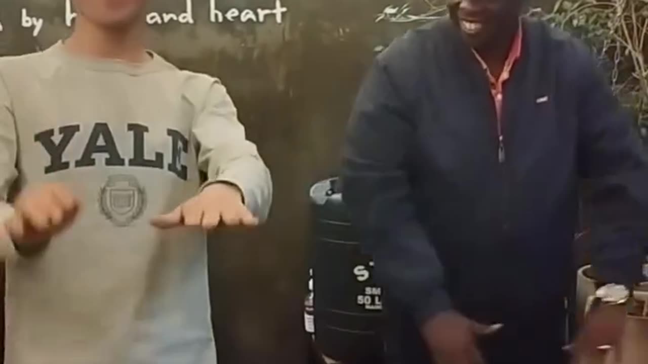 Riggy G doing 'Set It' Challenge.