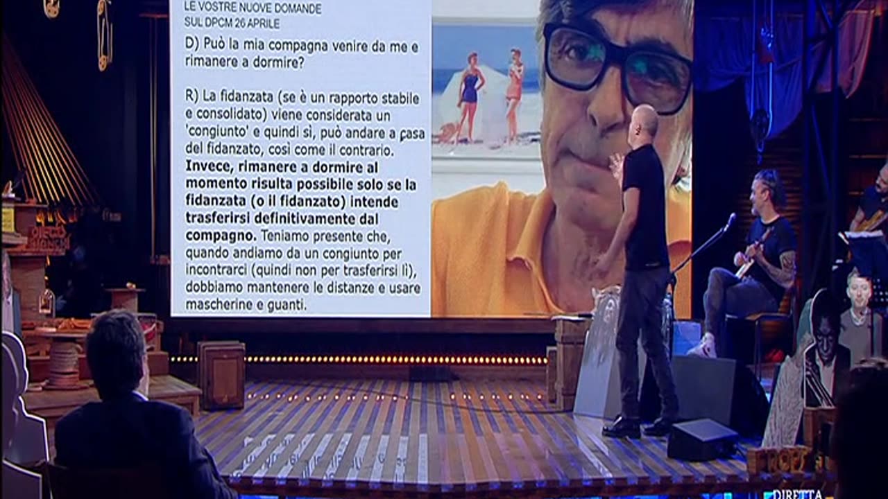 LA7 - Spezzone di PropagandaLive con Vincenzo Salemme di Venerdì 8 Maggio 2020