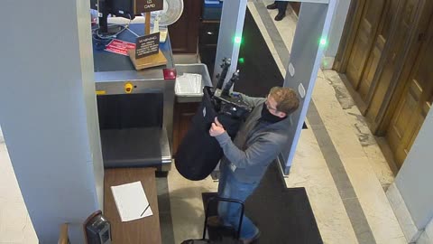 1017RSOB01DelAveADADoor_2021-01-06_09h28min56s687ms.mp4