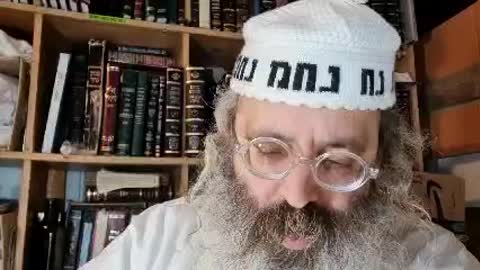 מנין שאין נשבעין לעבור על המצות ת"ל לא יחל דברו דברו לא יחל אבל מיחל הוא - שיר נ נח מסכת נדרים דף טז