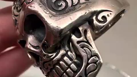 Sizing a heavy skull ring