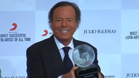 Julio Iglesias Receives 'Most Successful Latin Artist' Award