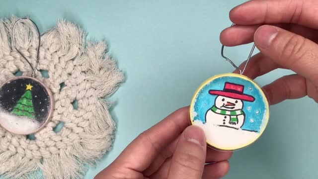 🎄 DIY Christmas Ornaments 🎄 ❄️ “Snow” inside ❄️ Super Easy and Fun!