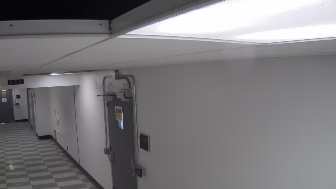 6179RHOBG1G106BLobbyEntry_2021-01-05_06h00min00s357ms.mp4