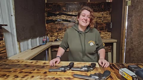 Wife Shooting Colt 357mag 44mag Snake revolvers