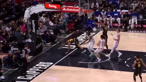 Steph Curry Gets Technical Foul, Mocks Ref Later With T Sign After Dagger