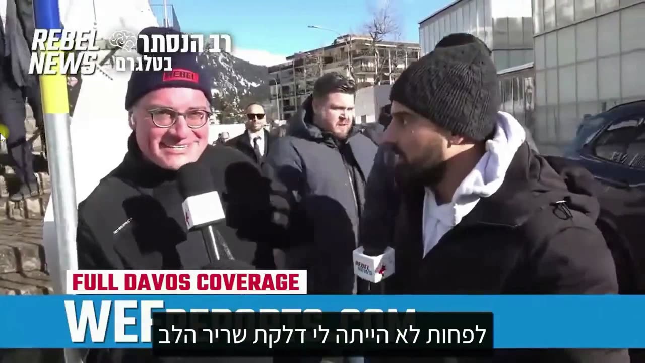 בורלא ועיתונאים