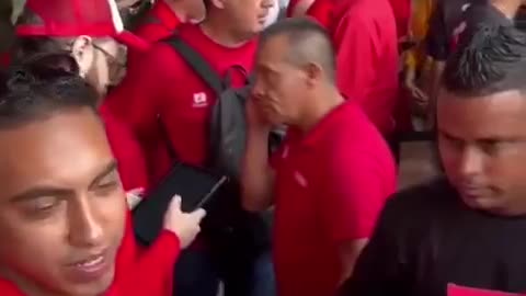 Retraso en la inauguración de la convención del partido Libertal