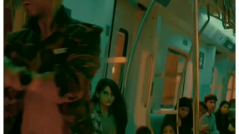 SRK 👑 DANCE X AWARA SONG/ JAWAN MOVIE CLIP
