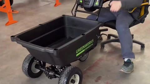 Taka battery from Greenworks in action😎🤙