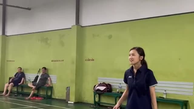 Suka salah server 🤣🤣 #badminton #fyp #badmintontiktok #badmintonskills