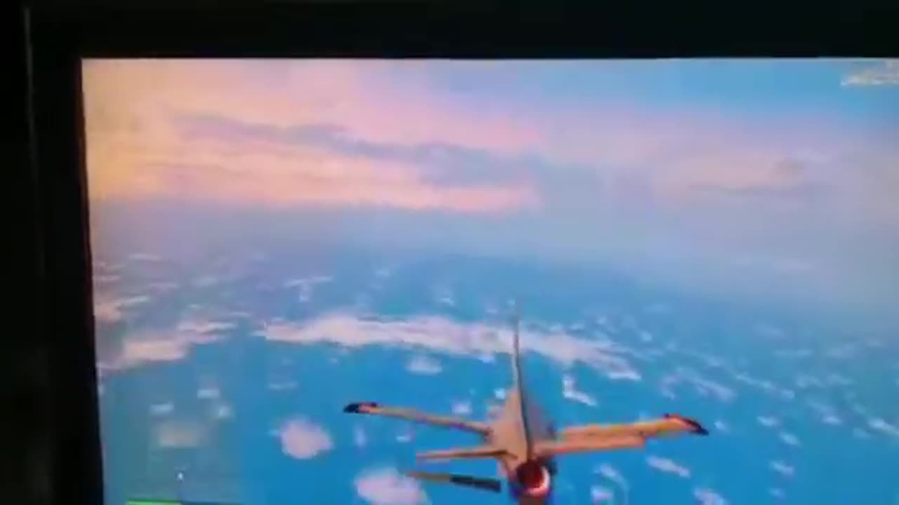 What happens if you go to the edge of the map in GTA 5