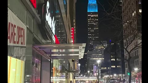 NYC THE EMPIRE STATE BUILDING ABSOLUTELY STUNNING IN TIFFANY BLUE