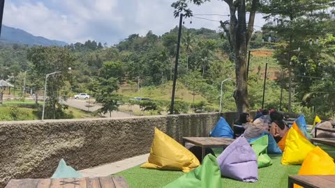 CAFE BUKIT PELANGI - Cafe Cantik di atas Bukit (1)