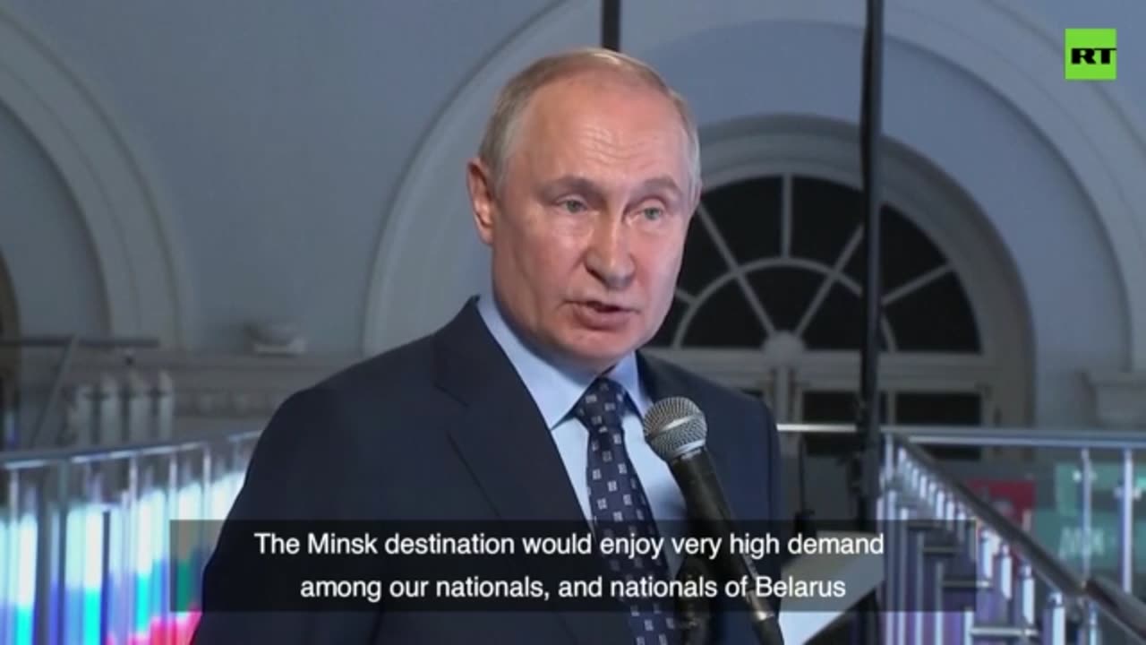 Putin hints at plans to build high-speed railway to Donbass & Belarus