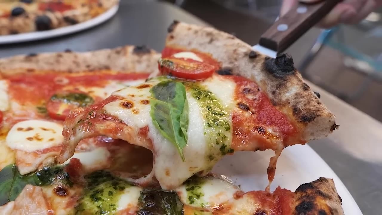 Italian Style Oven Pizza Making-Korean Western Restaurant